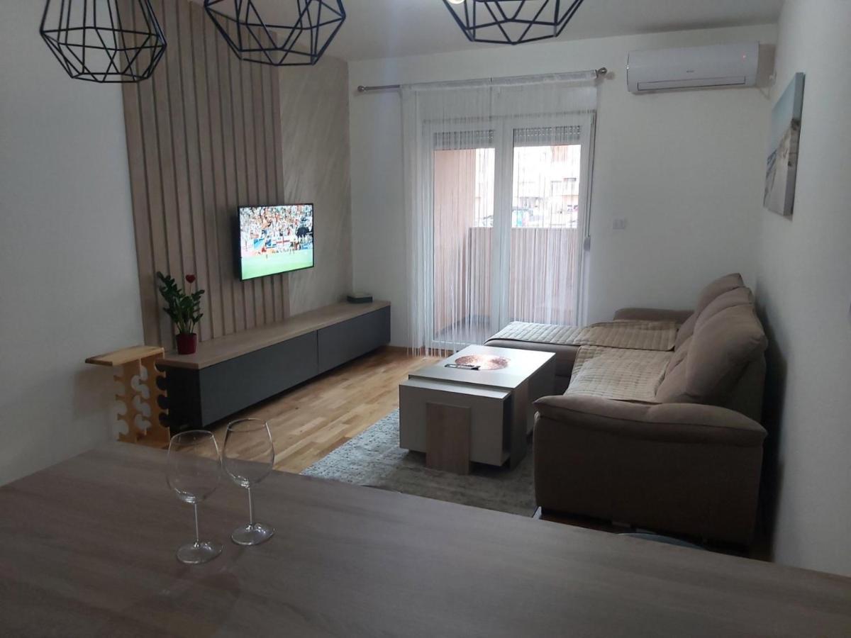Stylish Charming Apartment Podgorica Exterior photo